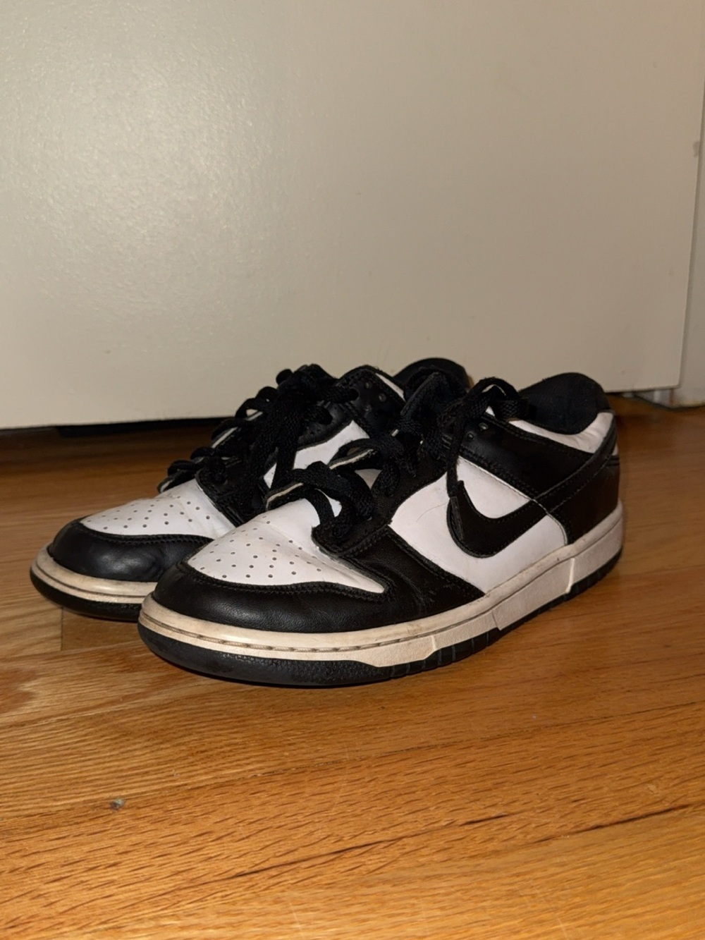 Nike Dunk Low (GS) Leather Low Top White/Black US 6.5Y CW1590-100